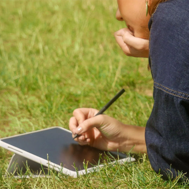 Wacom MovinkPad 11 Case With Stand - Grey