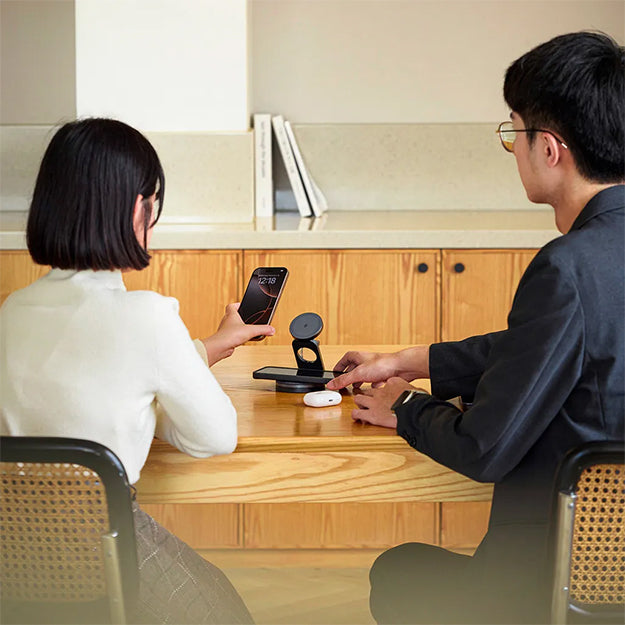 Adam Elements Mag 360 Qi2 3-in-1 Foldable Travel Charging Station - Space Grey