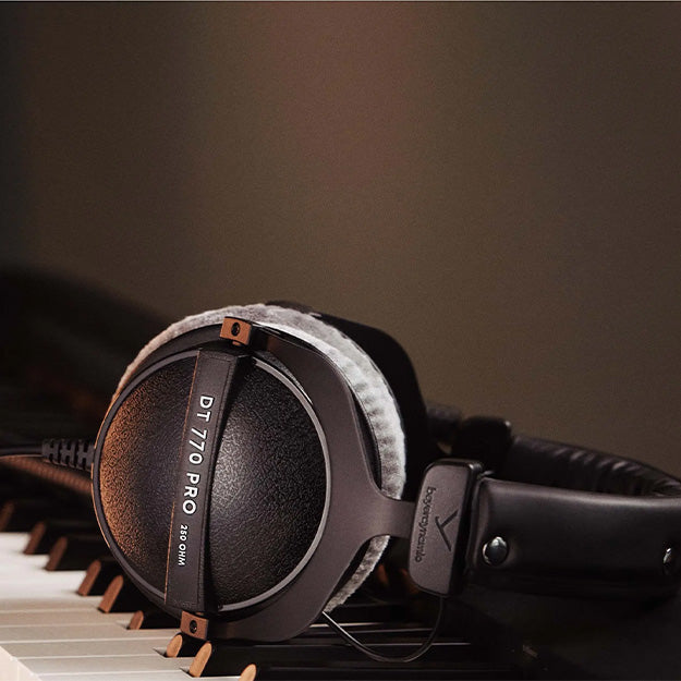 Beyerdynamic DT 770 PRO Reference Over-Ear Wired Headphones 250 Ohms - Black