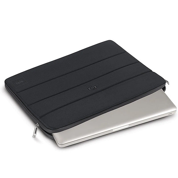 Solo New York Bond 15.6" Sleeve - Black