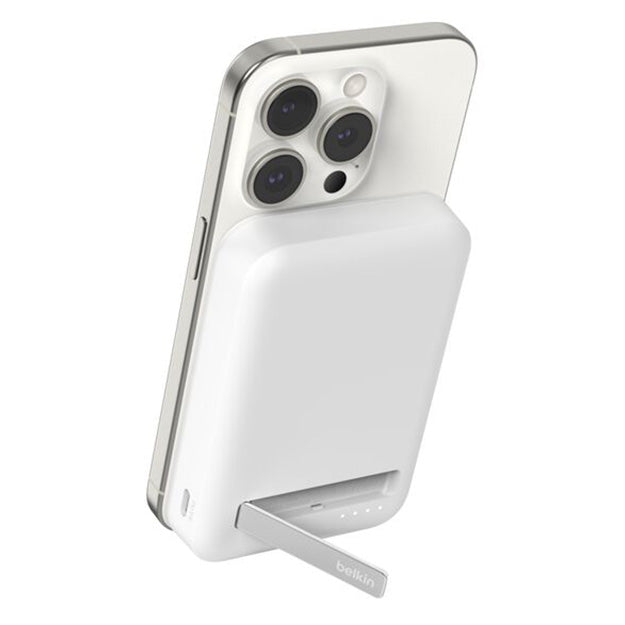 Belkin BoostCharge Pro 8 000mAh Magnetic Power Bank With Qi2 15W - White